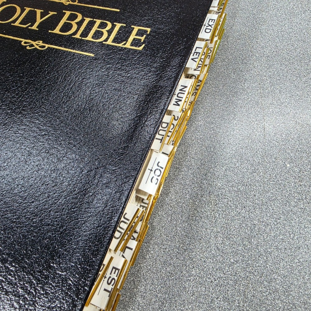 National Publishing Company KJV Holy Bible Giant Print Black Leather Excellent - Picture 6 of 7